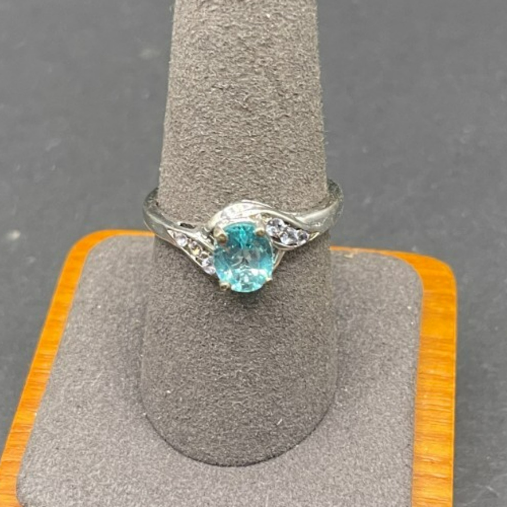 Vintage Sterling Silver 925 Blue Topaz with Clear Topaz Accents Ring Size 9